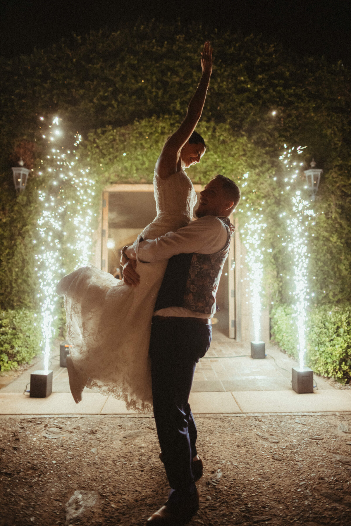 Sarah & Steven Wedding Sneak Peeks-316