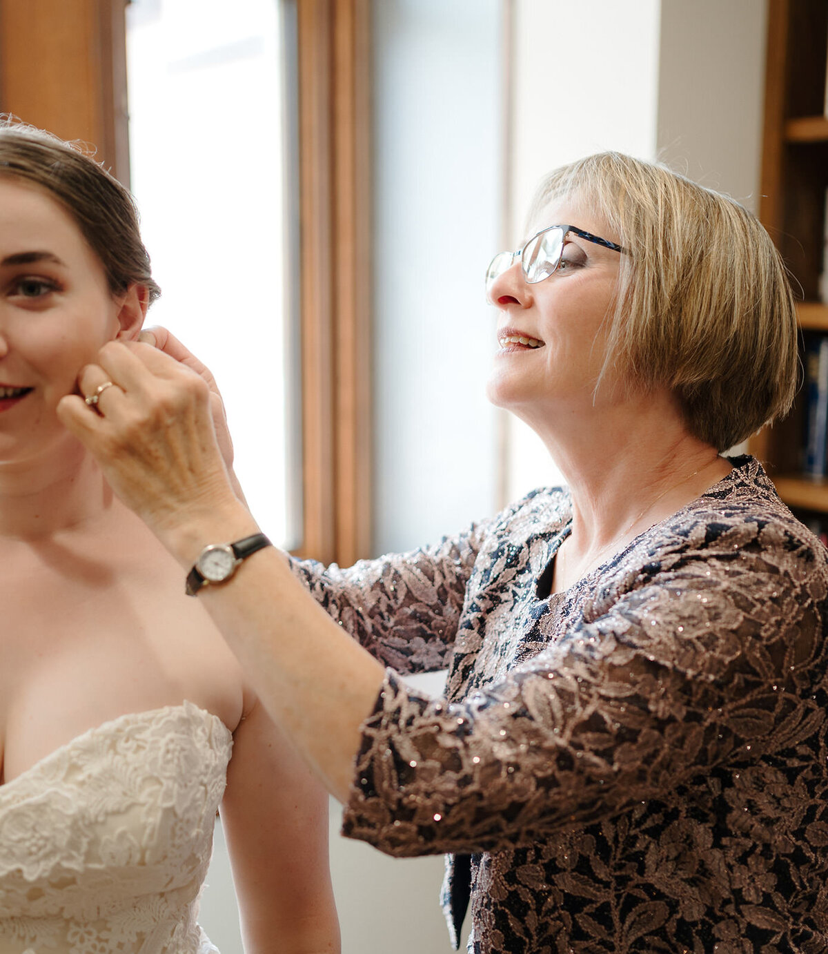 Traditional summer church wedding Rochester MN | Oduma photography -60