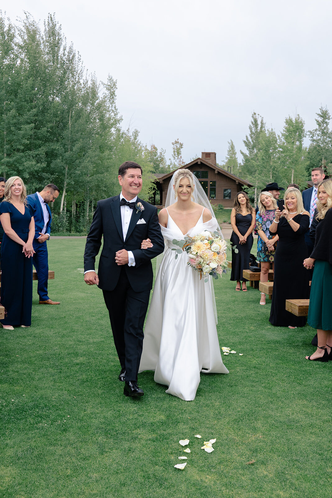 Jackson-Hole-Golf-And-Tennis-Wedding-Fall- JK-Foxtails-Photography-212