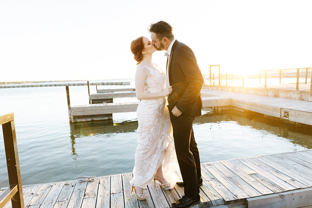 elopement-photography-austin-texas-yacht-club-shoot-9050-web