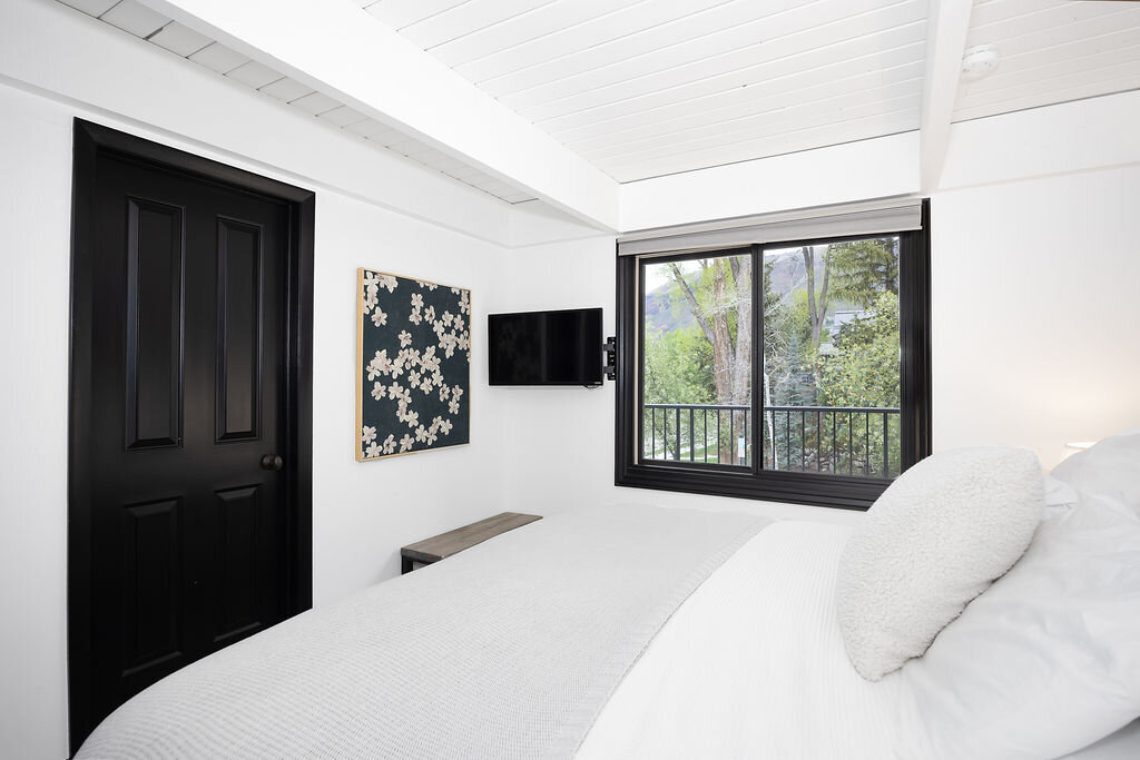 901 E Hyman Avenue #4 (13)