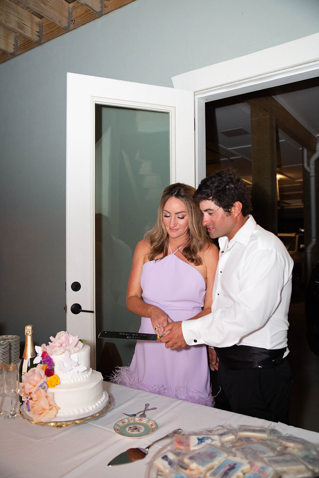 Destination-Wedding-Beach-Kiser-Images85