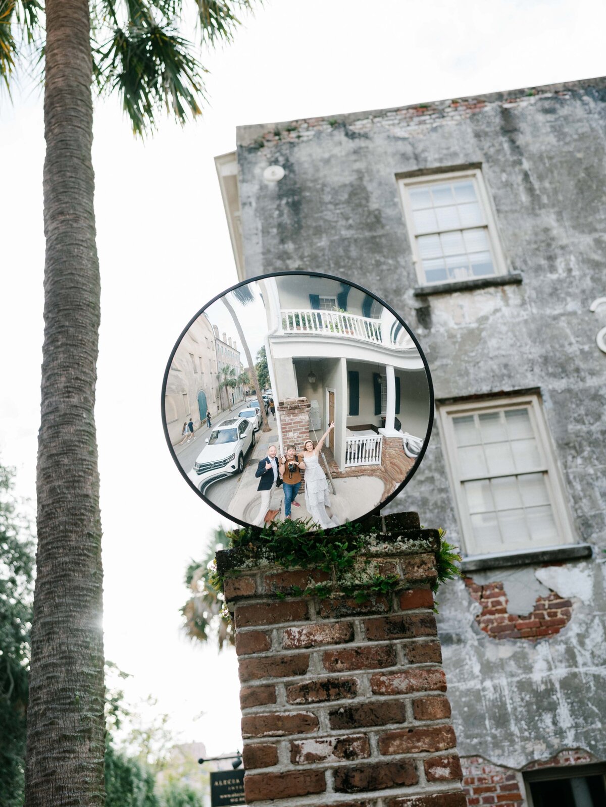 downtown-charleston-engagement-session-meg-andrew-018