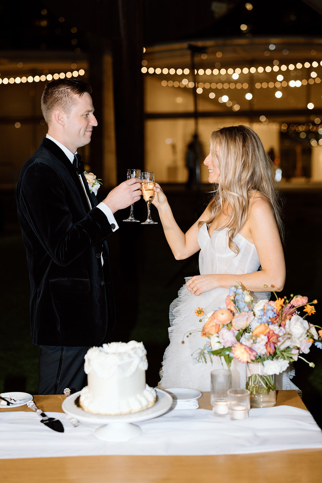 alexa + alex - nasher sculpture center - portraits_ cocktail hour_ + reception - jaycee quinn photography-217