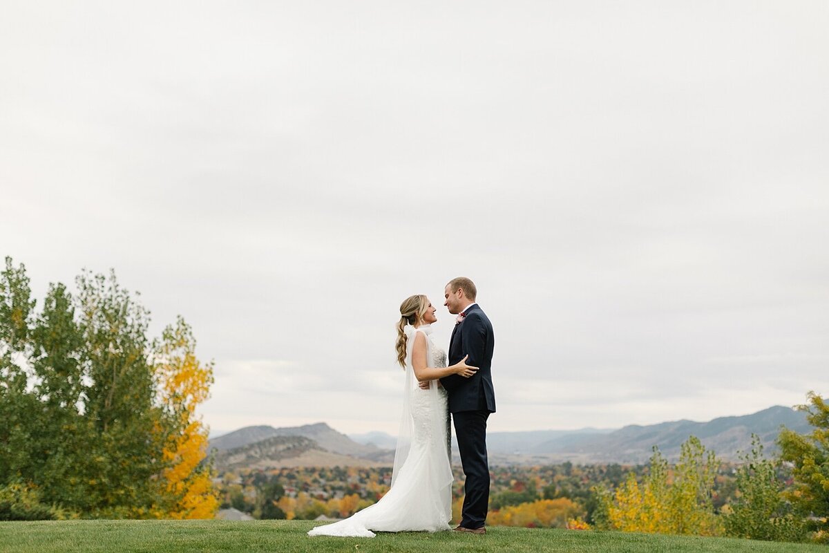 Fall wedding outside of Denver