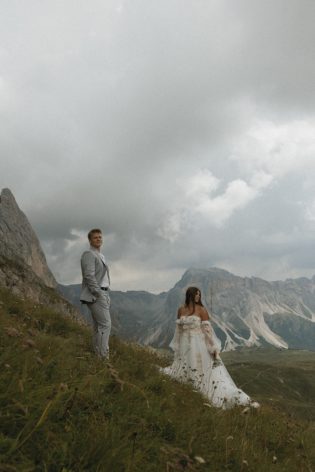 destination-wedding-elopement-photographer-italy-dolomites-seceda-documentary-tanya-davids-photo-film-114