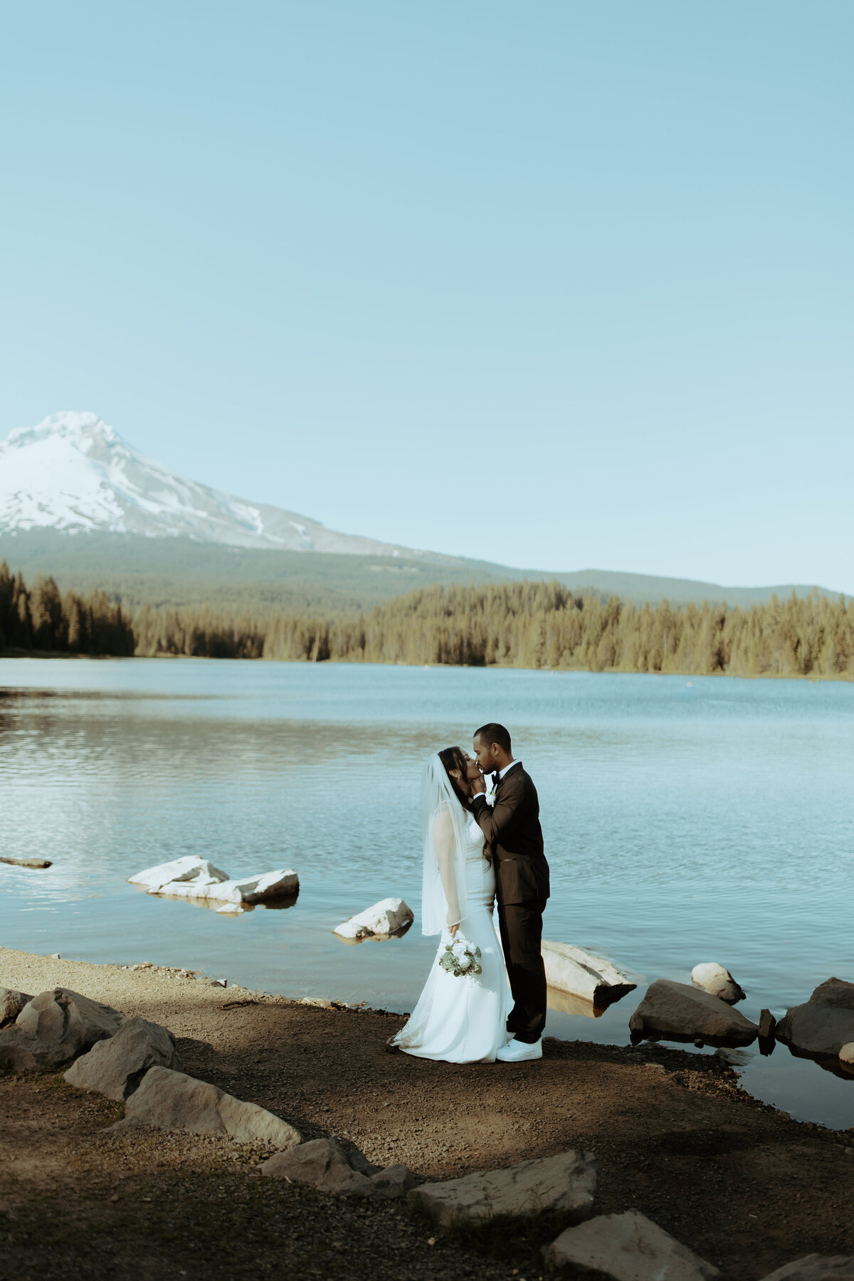 TrilliumLakeElopement