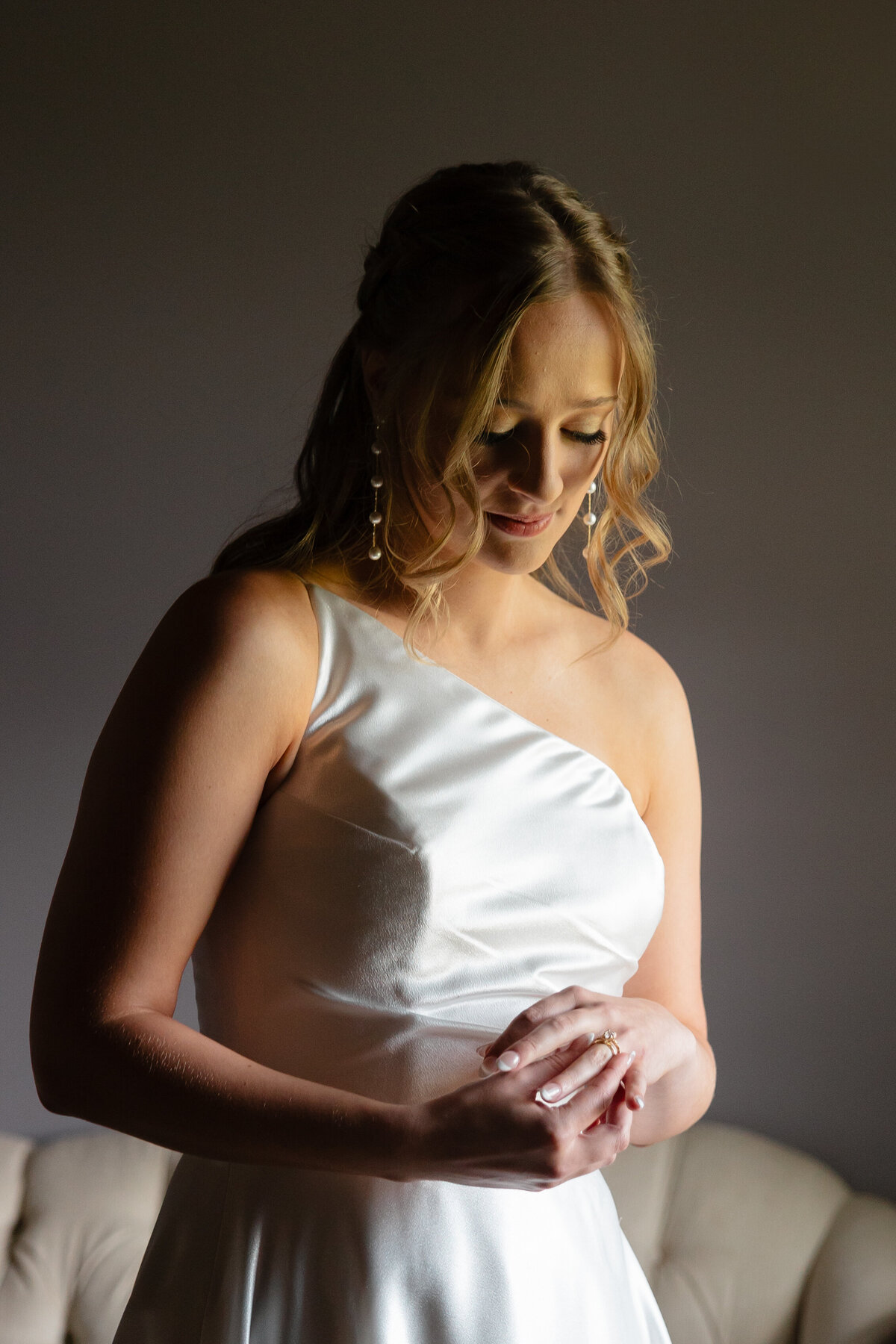 Sydney and Brant's Rustic Midwest Wedding Photography-69