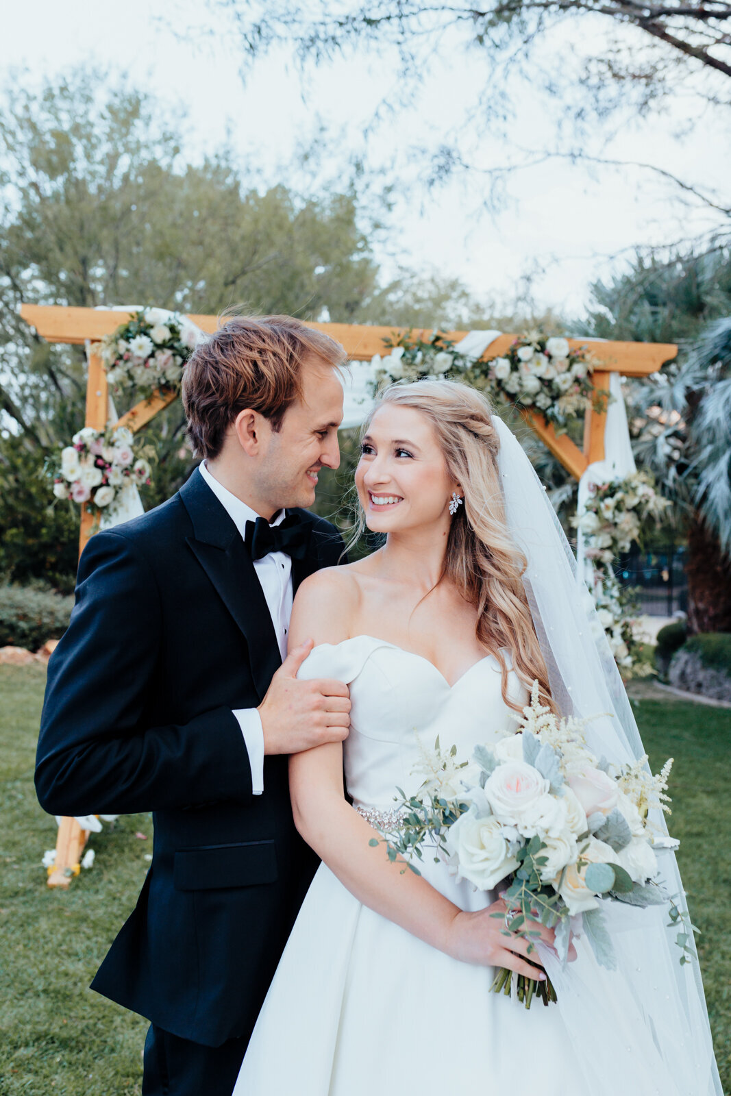 Bride and Groom posing for Las Vegas Wedding