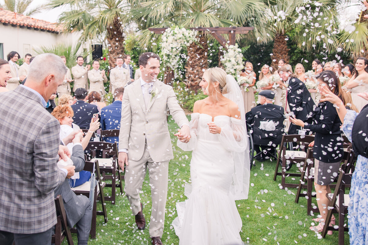 The Estate at Via Las Palmas Palm Springs Light and airy spring wedding southern california wedding venue luxury photography-177