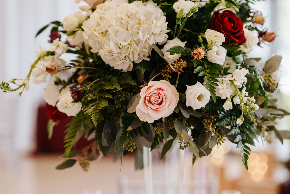 alt="blush wedding florals"