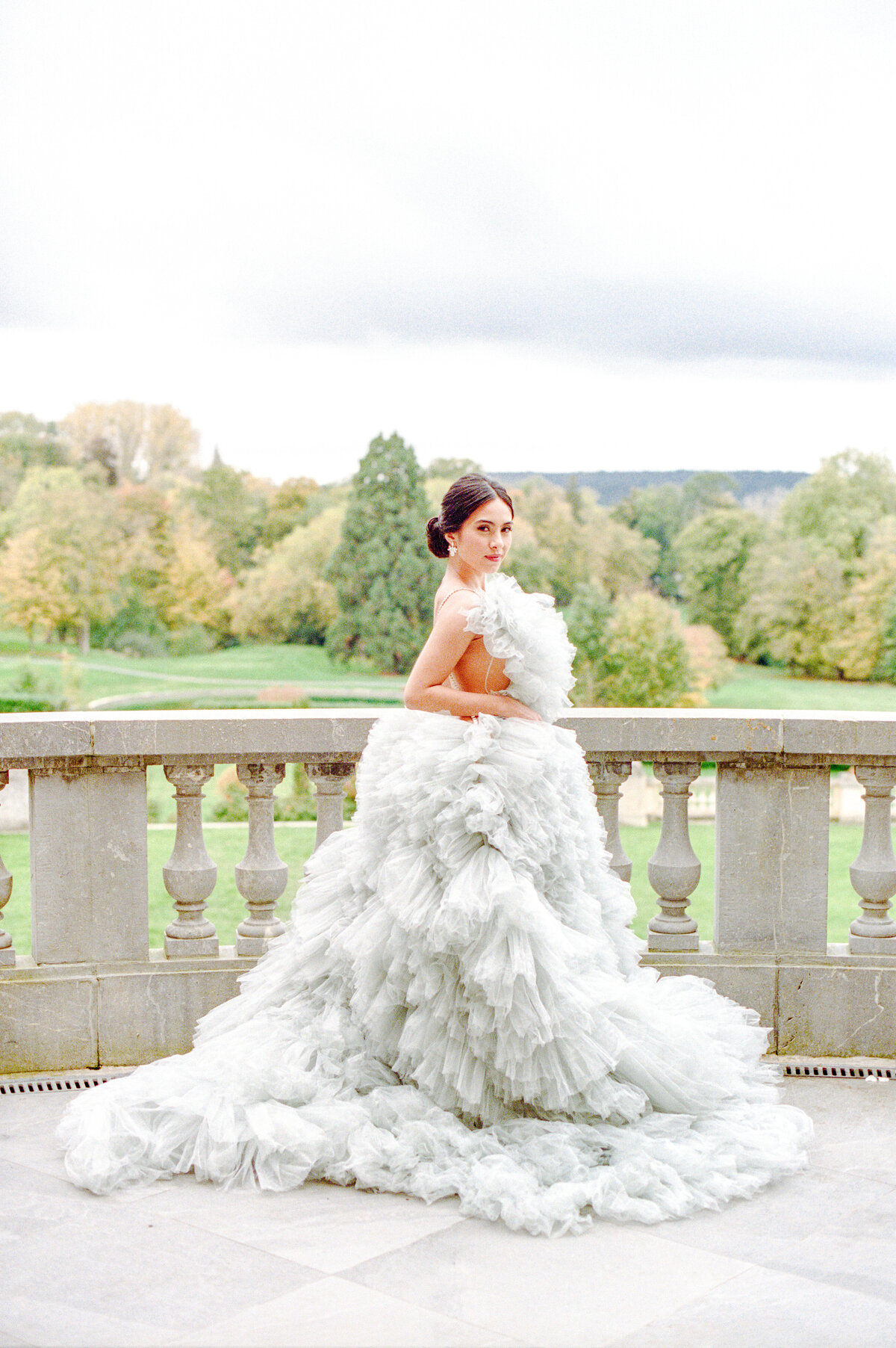 Bridal session at Château Bouffémont photographed by Lake Como Wedding photographer