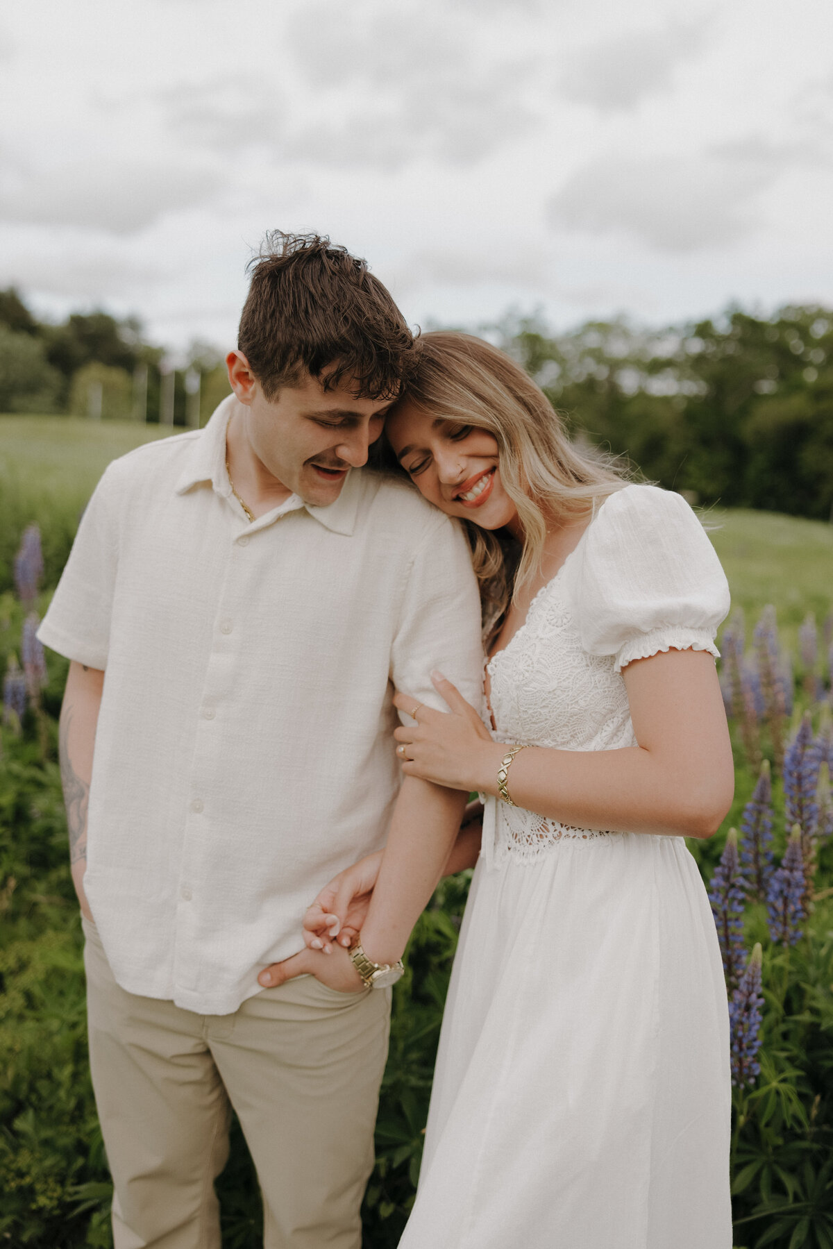 massachusetts-engagement-session-golden-hour-couples-photos-4
