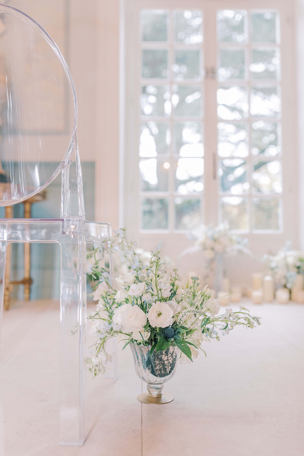 Winter Wedding at Chateau Saint-Joseph - Jeanette Merstrand Photography - Victoria Engelen Flowers_0054