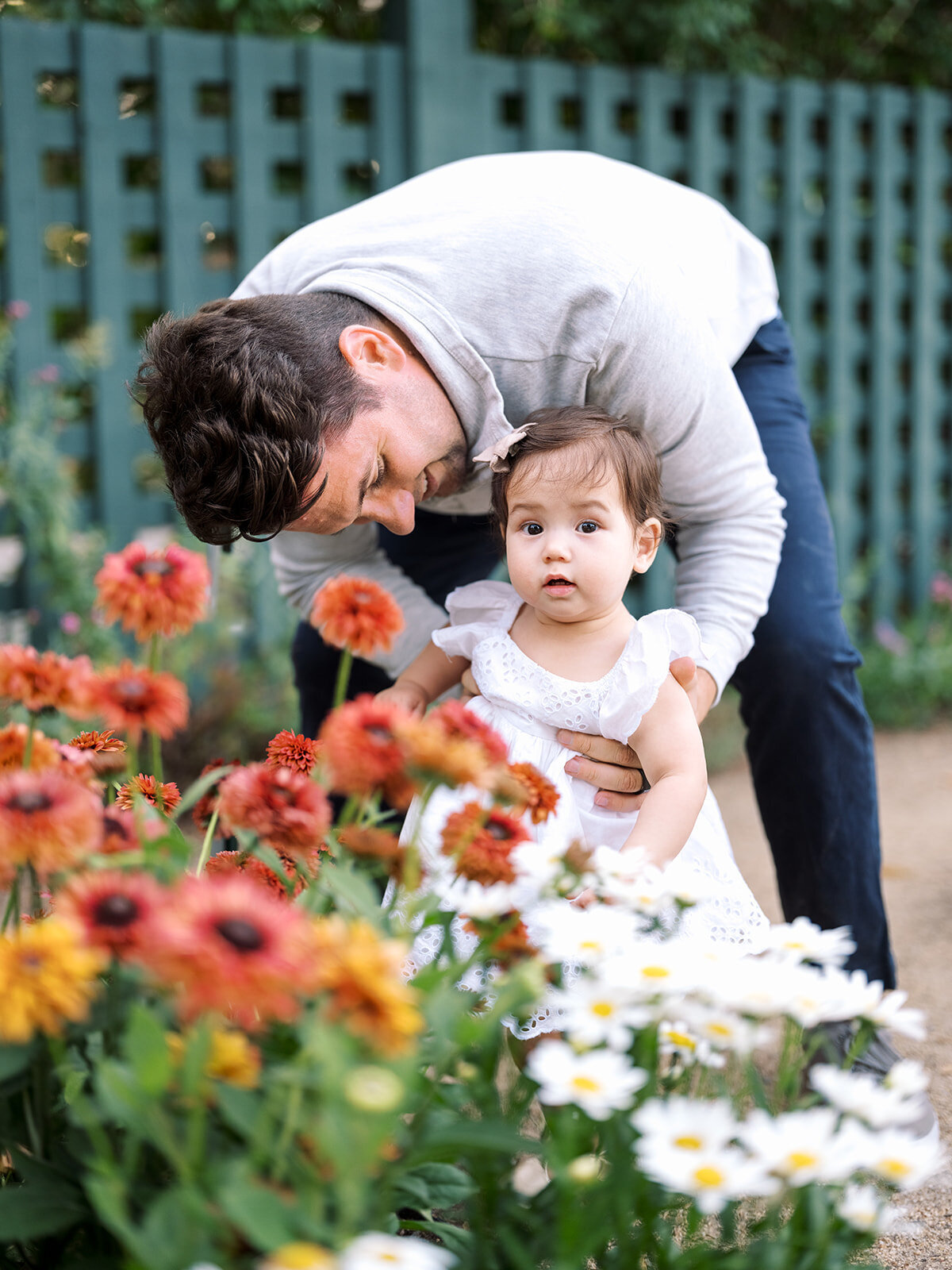 Dad toddler photos Gamble Garden summer family session Palo Alto