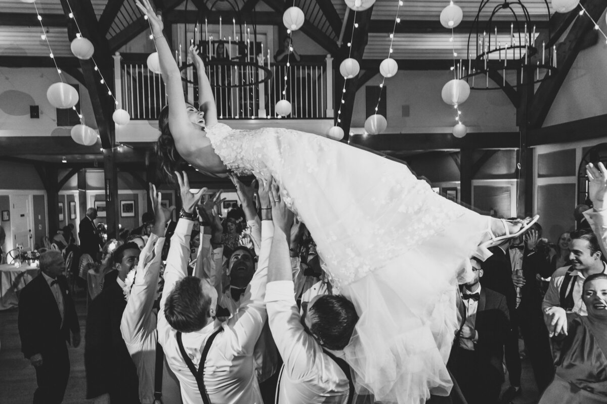 Nantucket Wedding Photographer Katie Kaizer Photography Journalistic Wedding Engagement Photography  WeddingPortfolio_123_KatieKaizerPhotography