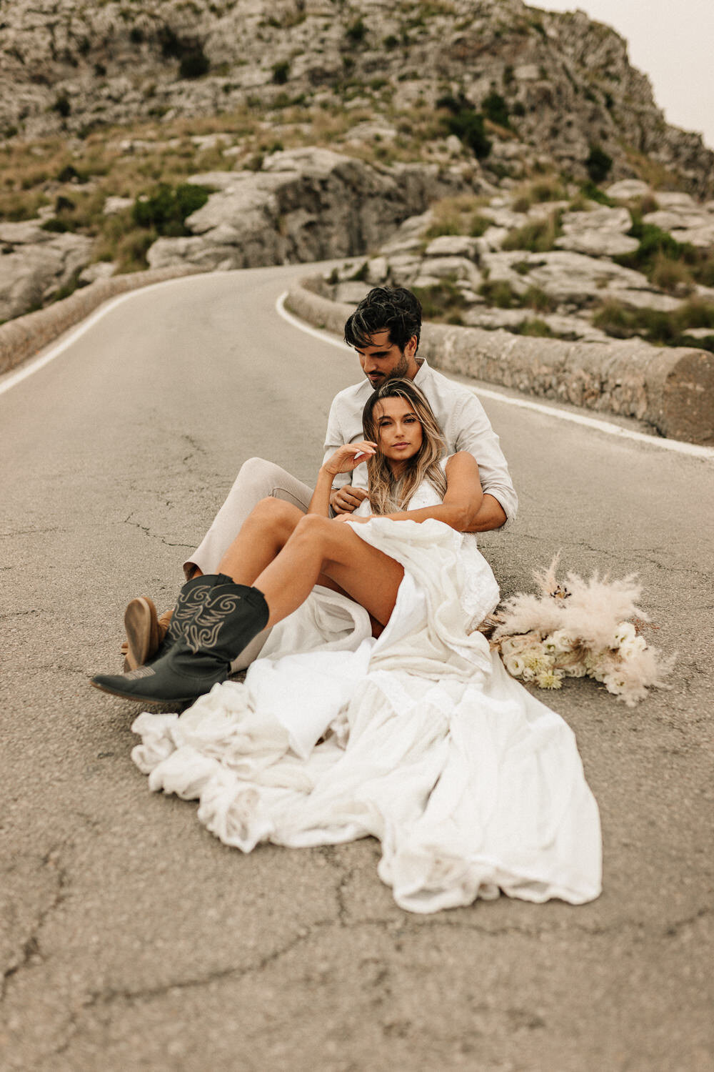 Brautpaar im Tramuntana Gebirge auf Mallorca