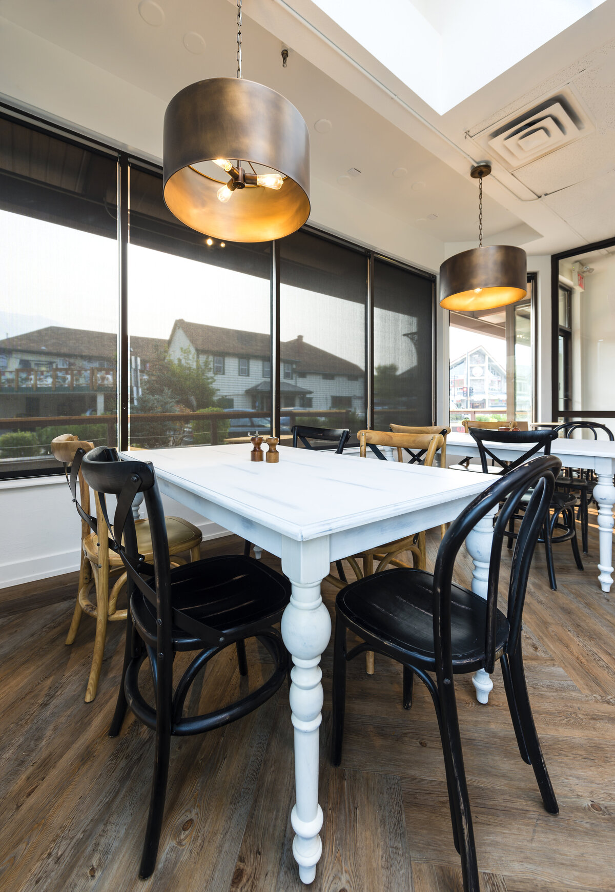 restaurant-interior