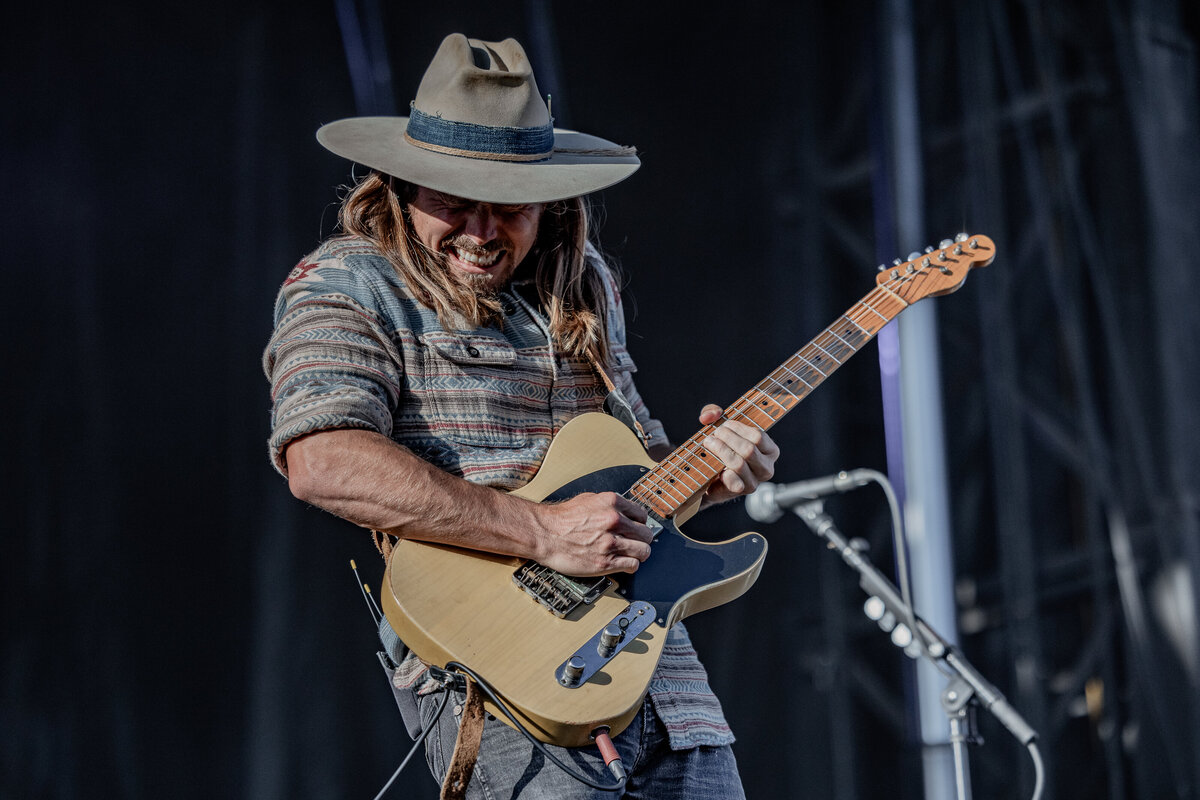 lukas nelson live at beachlife