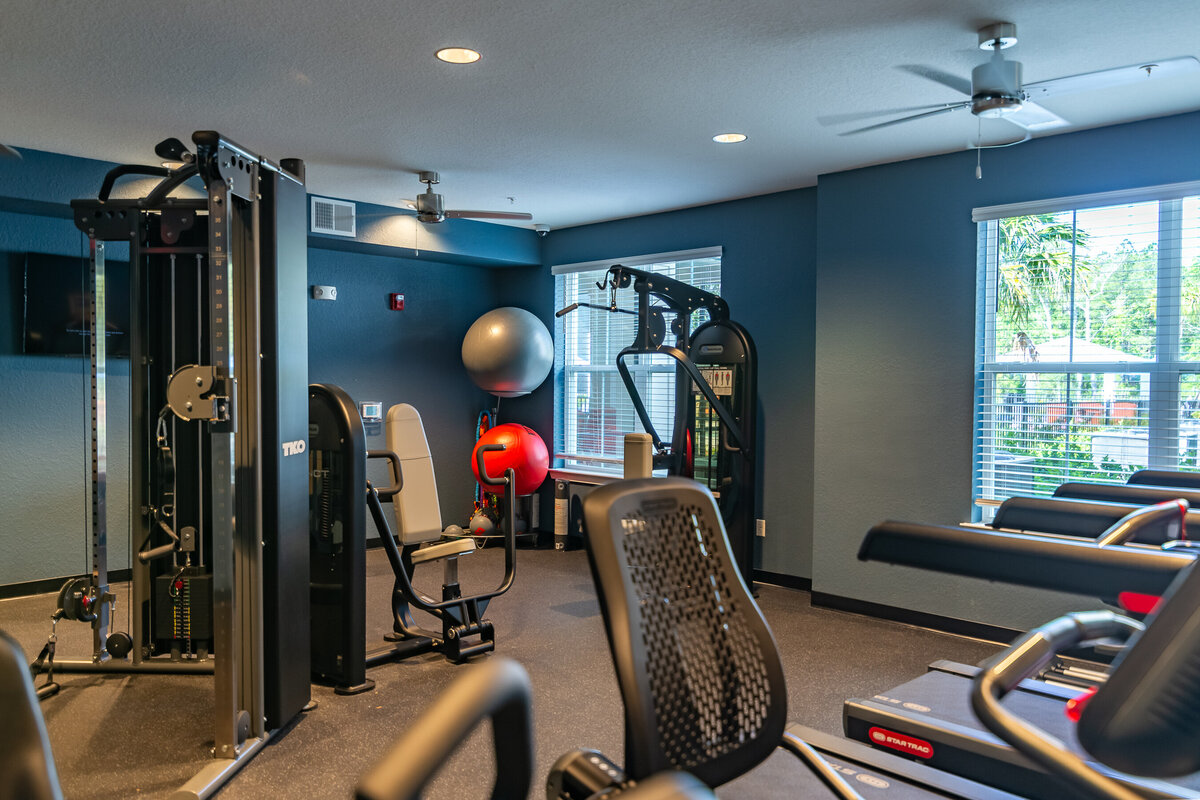 042324ROCHESTERPARK-70