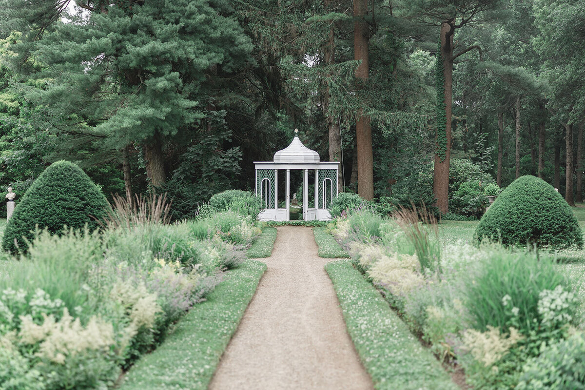 garden_wedding_glen_magna