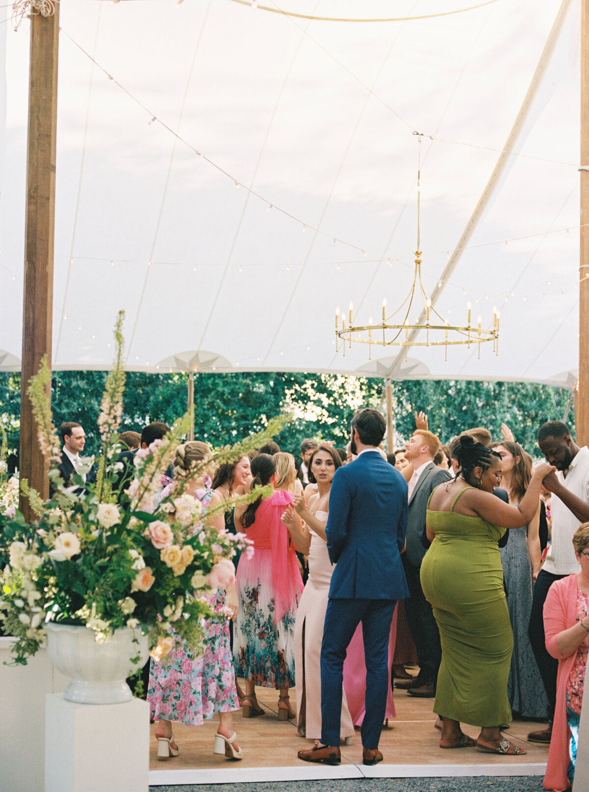 Lizzie Baker Photo _ Gibbes Museum Wedding _ Charleston Wedding Photographer _ Lowcountry Wedding _ Charleston Tented Wedding-84