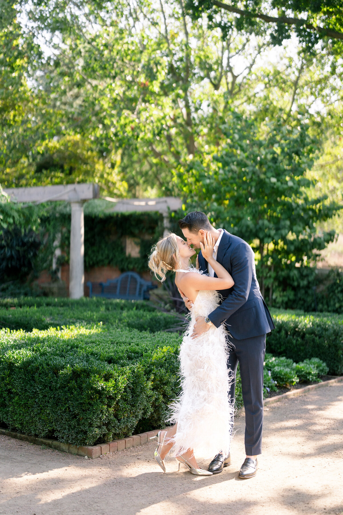 Berlez-Aspen-Avenue-Chicago-Wedding-Photographer-Engagement-Session-Chicago-Botanic-Garden-Selkie-Luxury-Editorial-True-to-Color-29