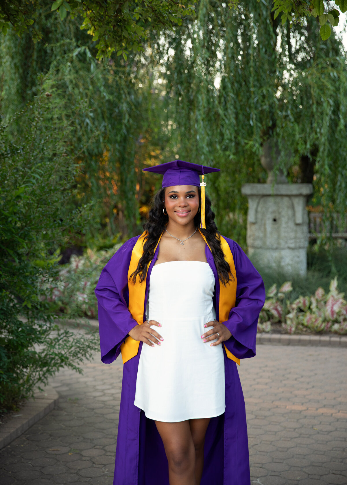 EvaMaganaPhotographysgradgraduationseniorportraitsgraduationportraitsgirlfirstbirthdayphotography (13 of 17)
