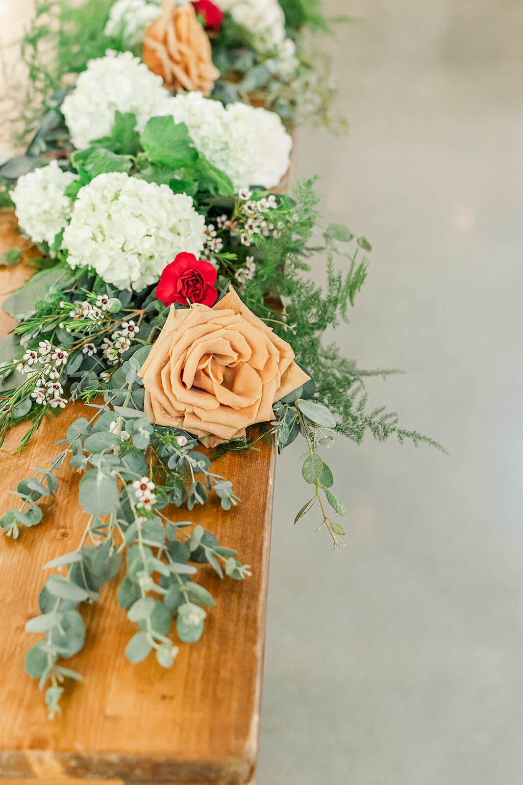 williamsburgweddingphotographer-themainofwilliamsburgwedding-getting ready emily and daniel - 1 -97