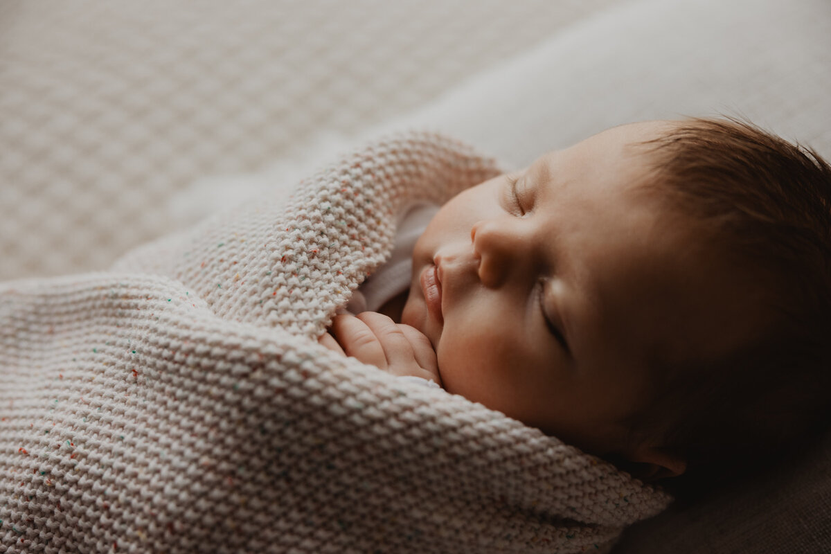 lauren-gray-sydney-newborn-photographer-230807-0130