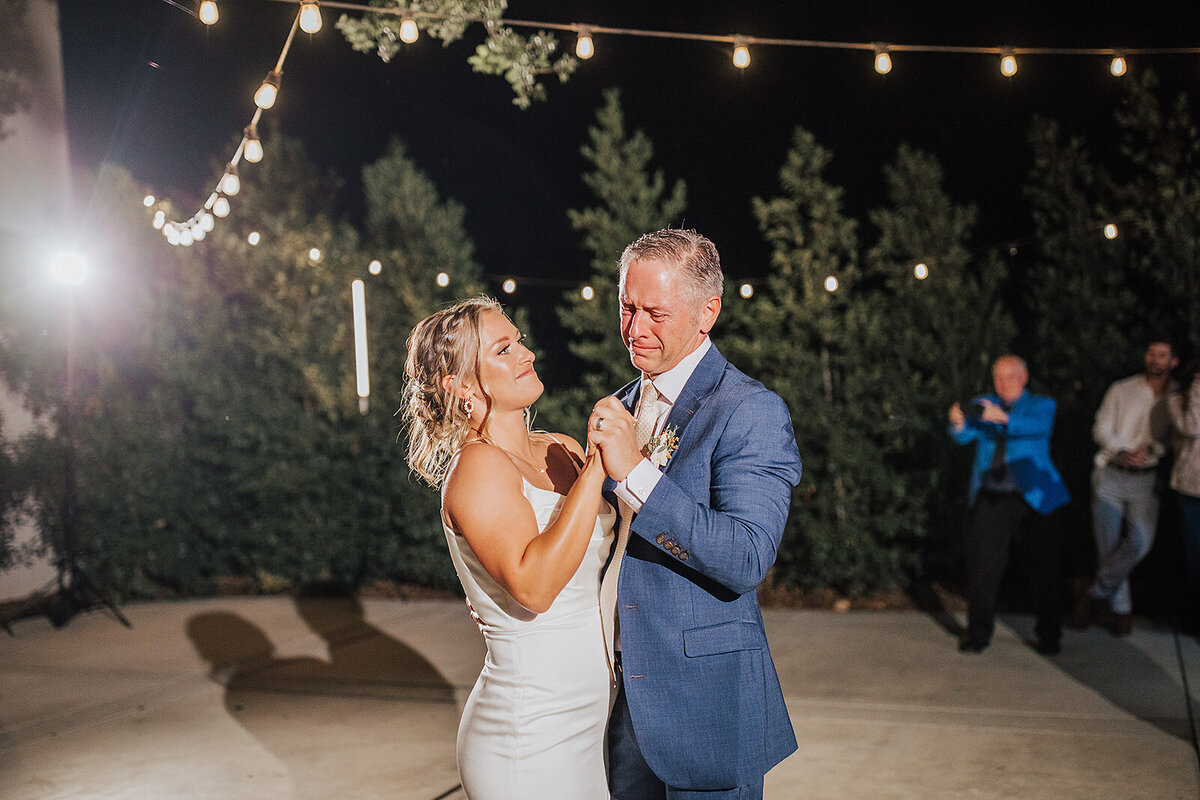 dad and daughter bride