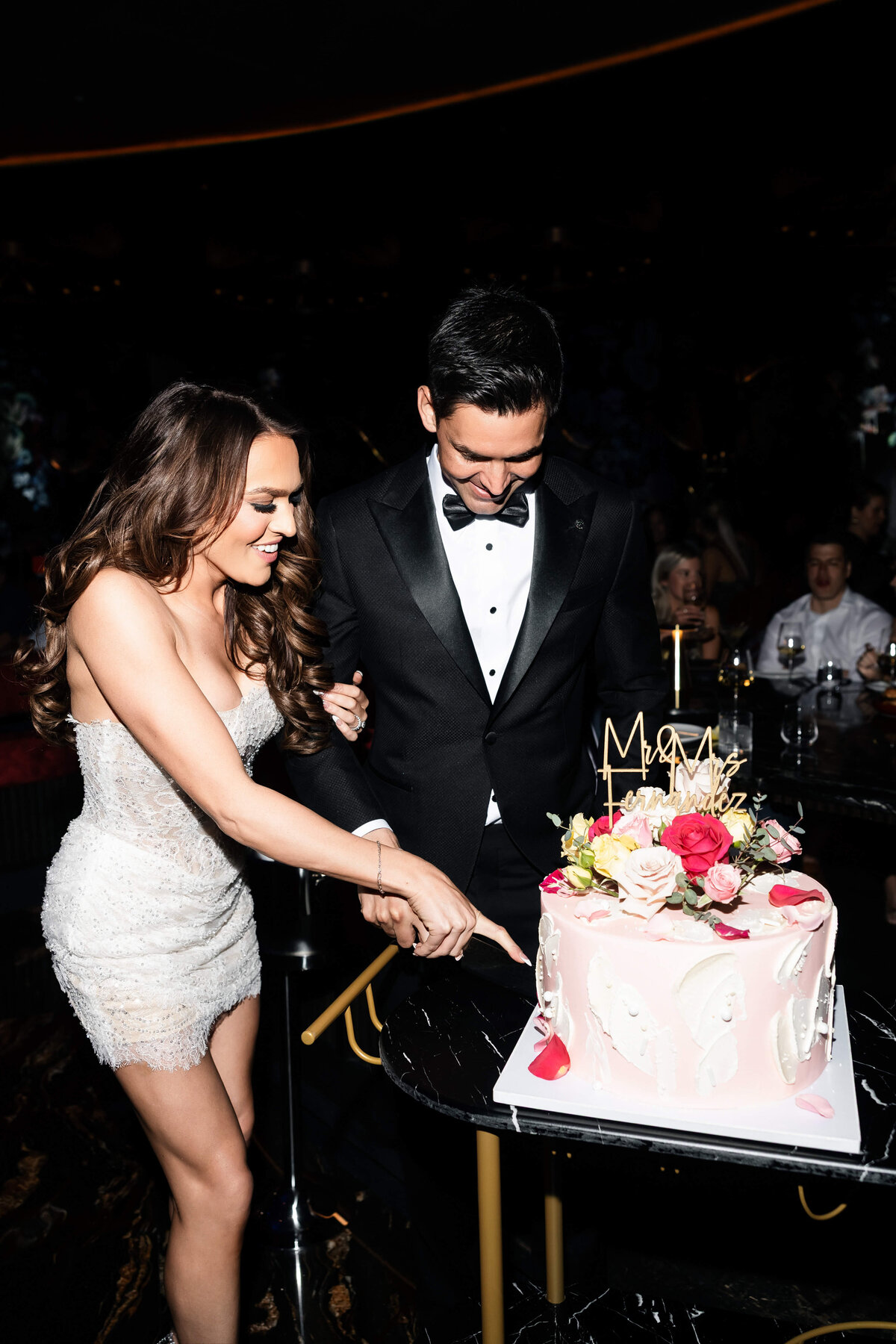 106riskyexposure_alexis-tyler_las-vegas-elopement-photography