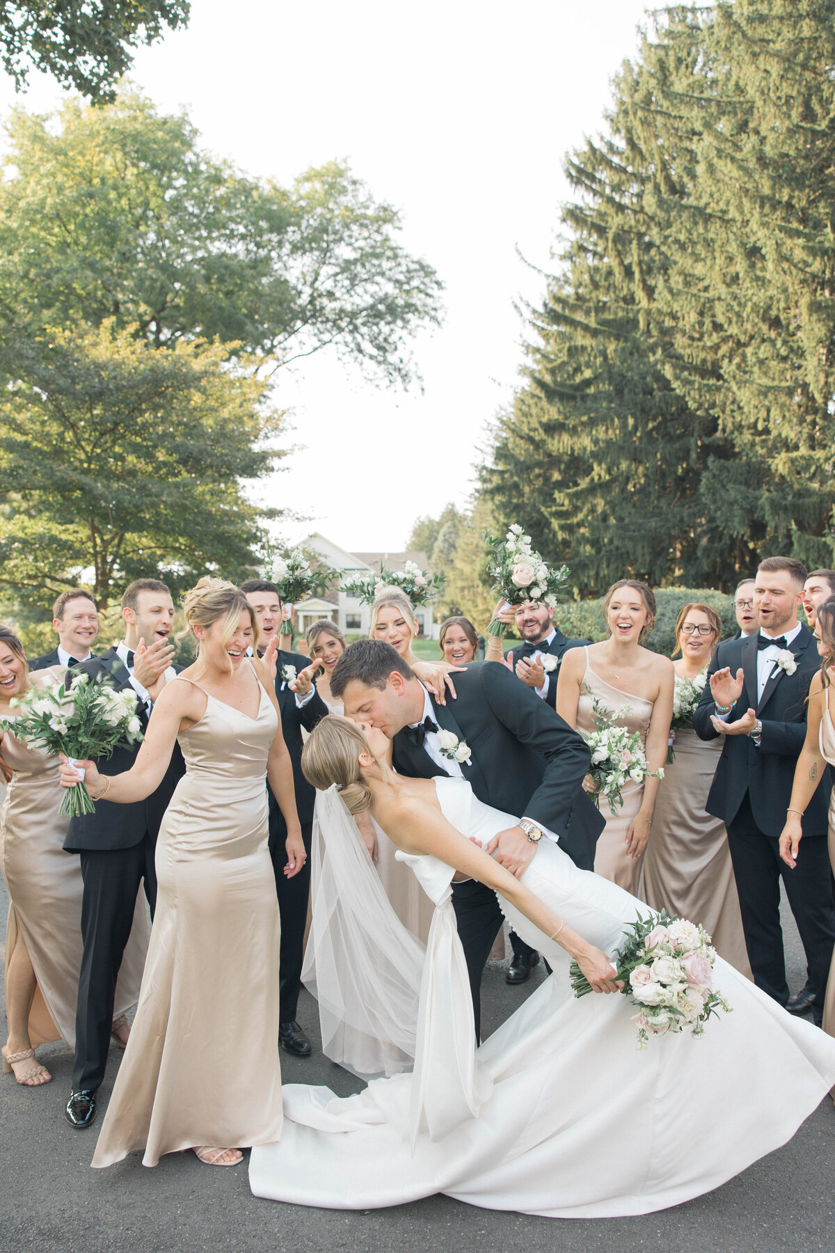 Molly Sue Photography New Jersey + East Coast Wedding Photographer Romantic Imagery Engagement Lifestyle Heirloom Wedding Albums49645