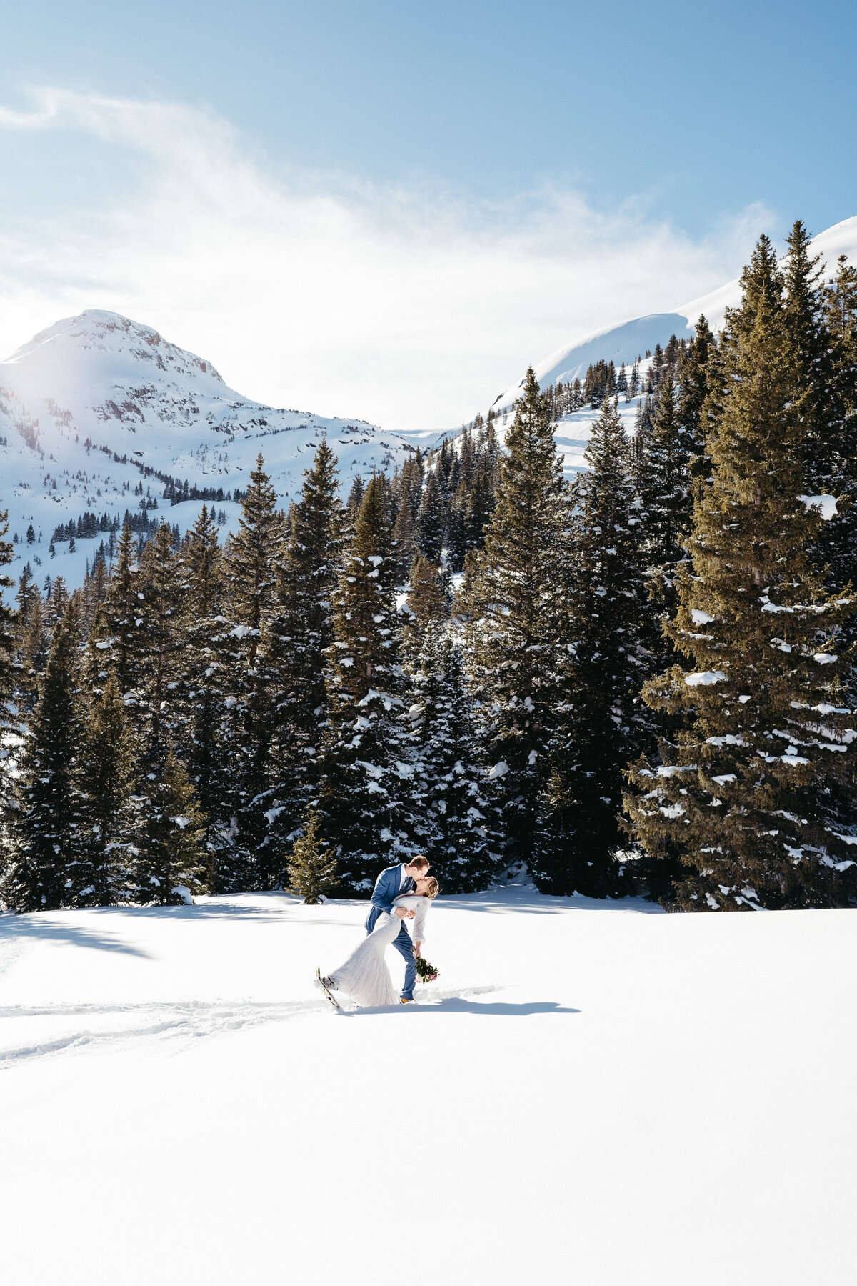Sam-Murch-Photography-Ouray-Winter-Elopement-with-dog-57