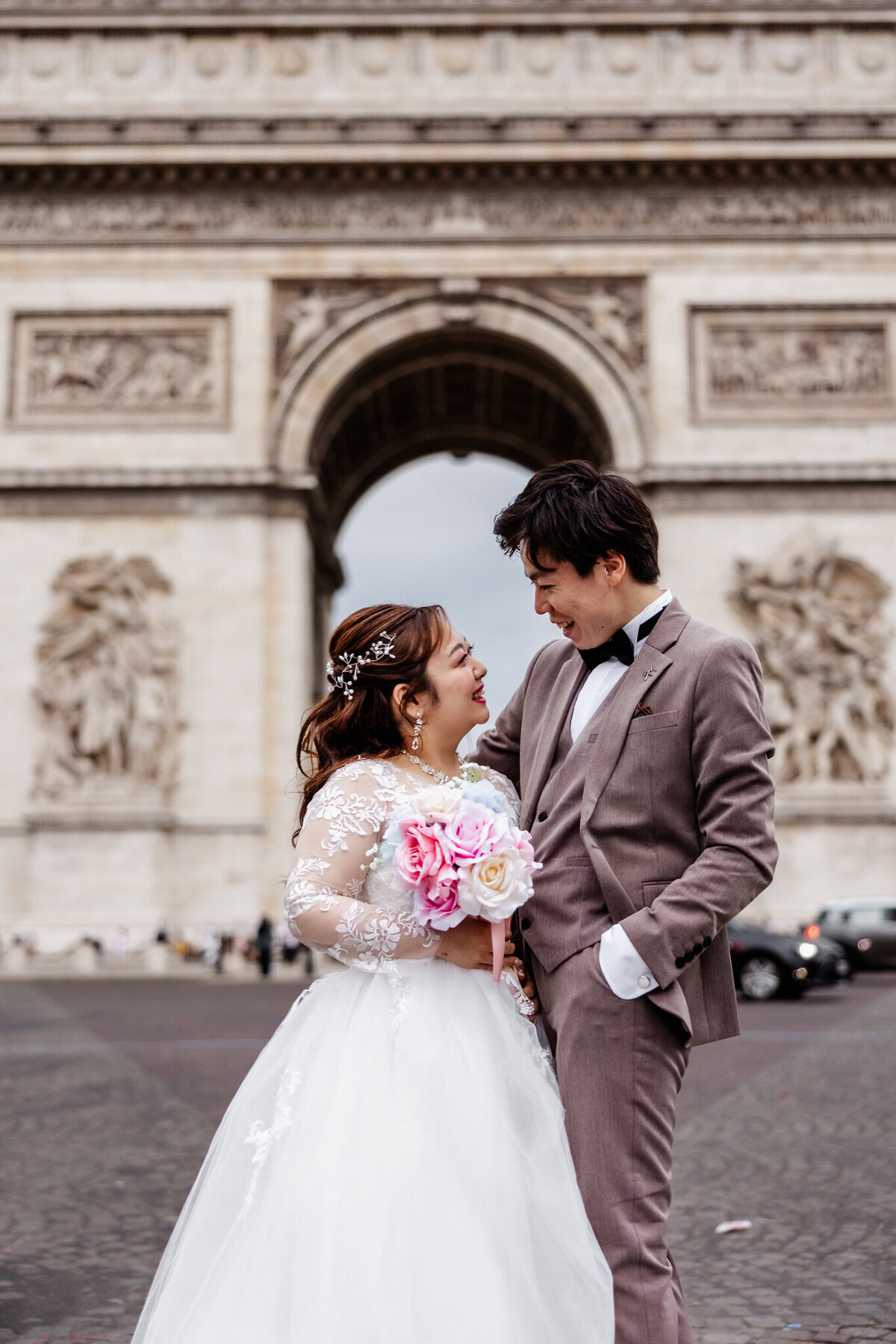 Paris_photowedding_Arc-de-Triomphe_48