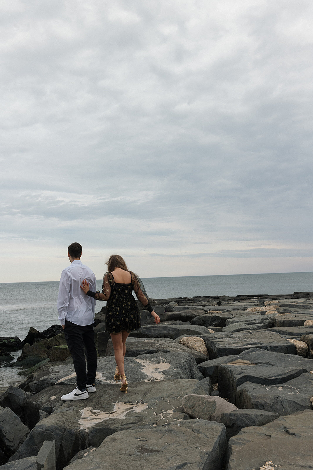 rocky-beach-engagement-new-jersey-darby-saint-photography