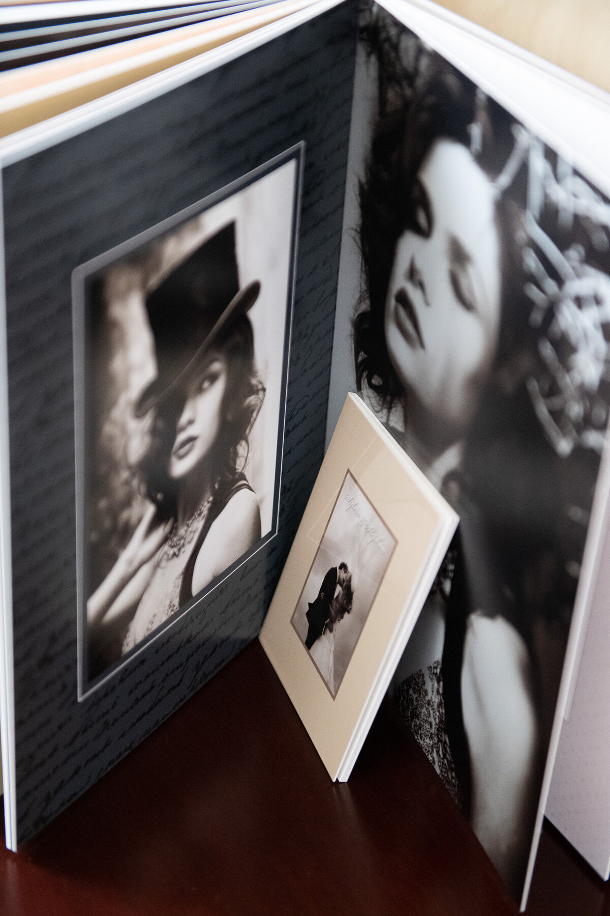 102_Elegant_Album_Storybooks_Weddings_by_Saskia_Marloh_Photographer_edit