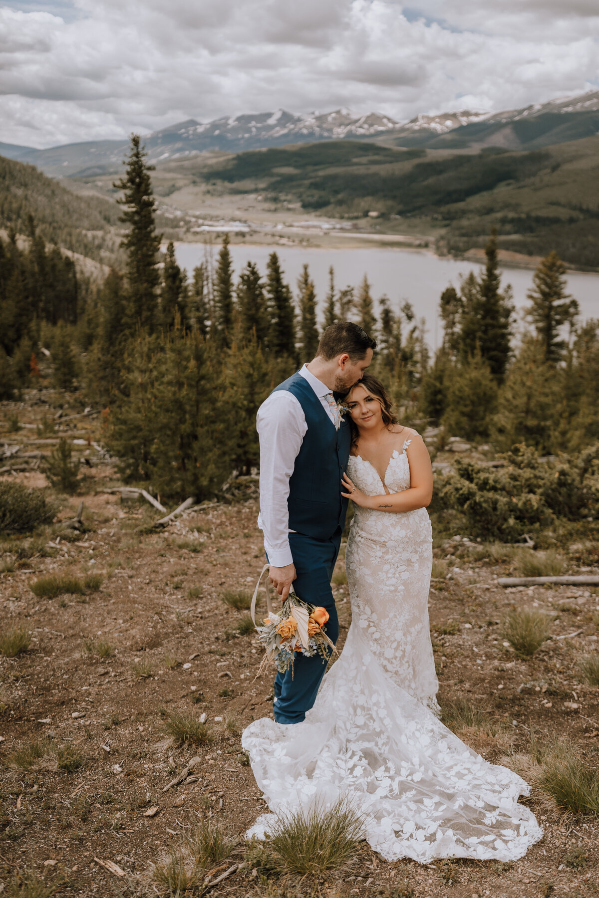 bride and groom eloping at sapphire point overlook