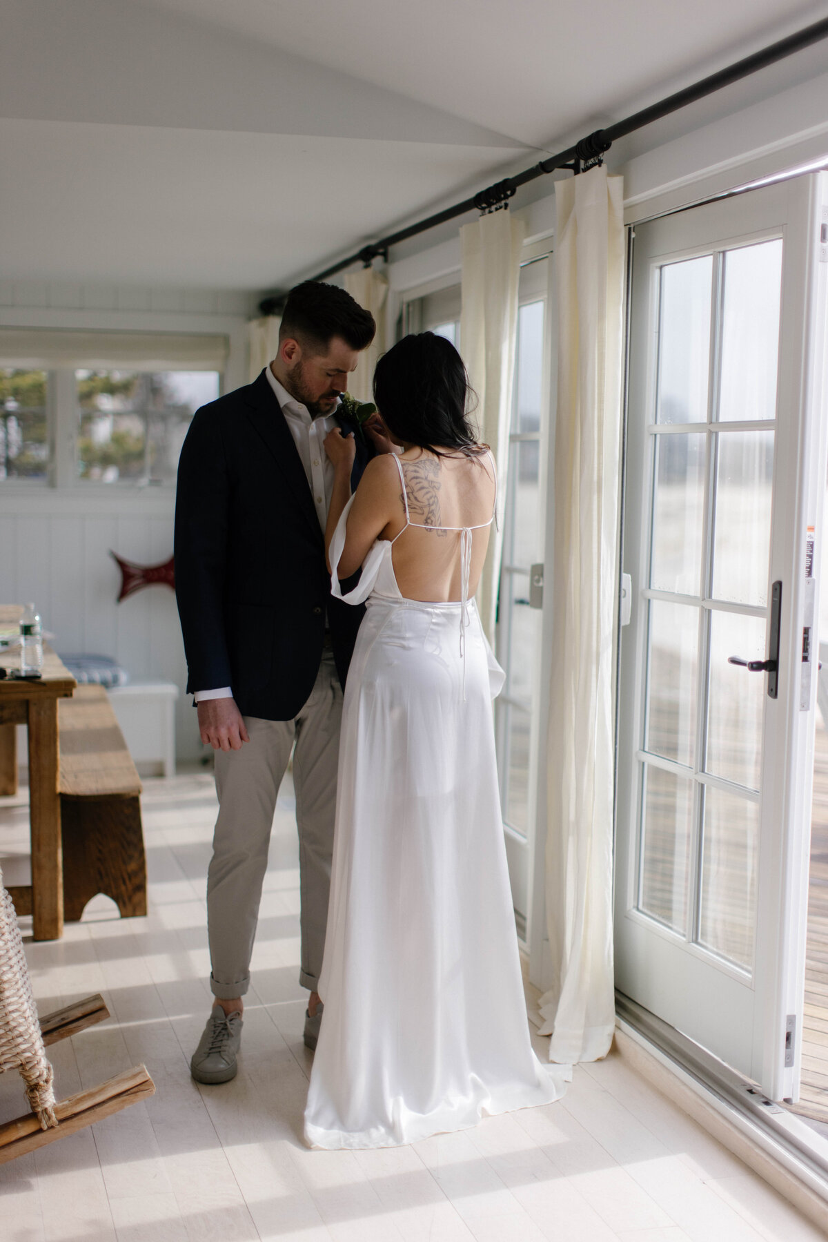 beachfront-hamptons-elopement-wedding-new-york-photographers-sava-weddings-22