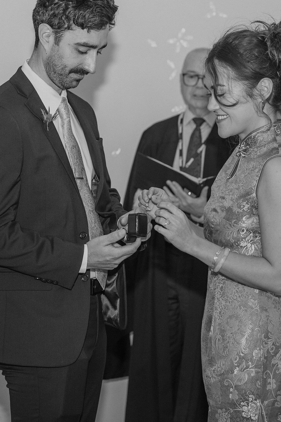 toronto-city-elopement-city-hall-ttc-subway-sugar-beach-fun-romantic-sumer-wedding-2721