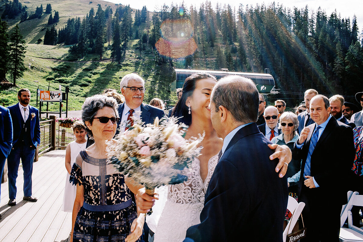 black-mountain-lodge-wedding-ceremony-11