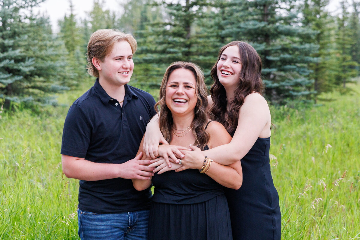 Calgary-outdoor-family-photos-Kate-Daniel-Photography-23
