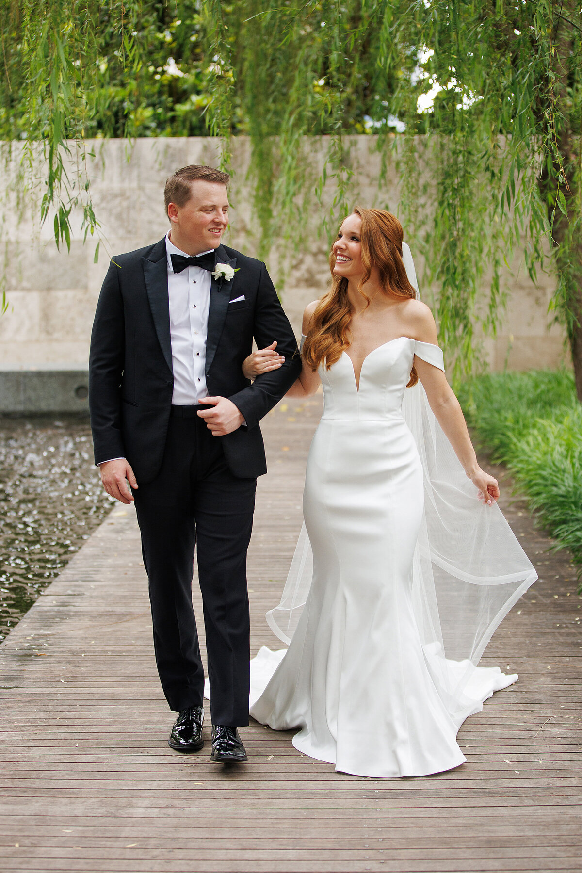 Makenzie and Brad Wedding Sneak Peek 0109