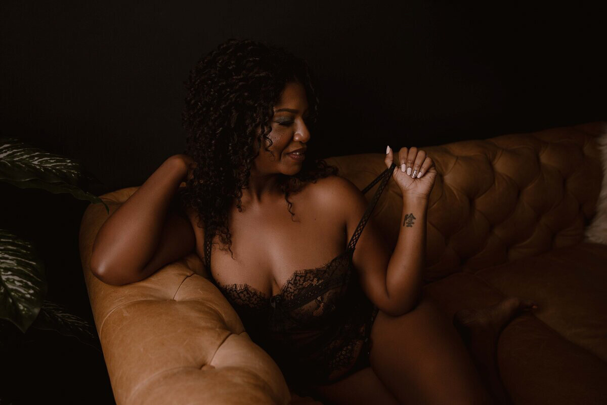 southern-florida-luxury-boudoir-experience-for-women (15 of 60)