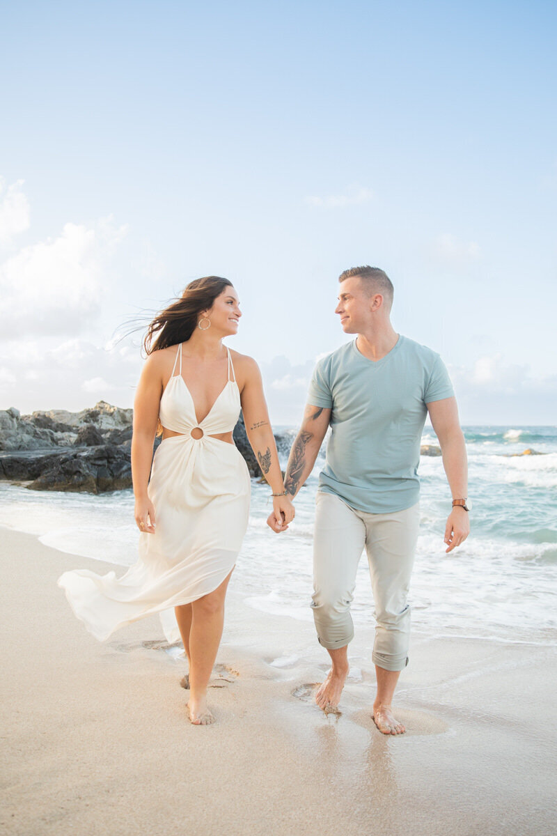 Beach couples photos, Maui, Hawaii