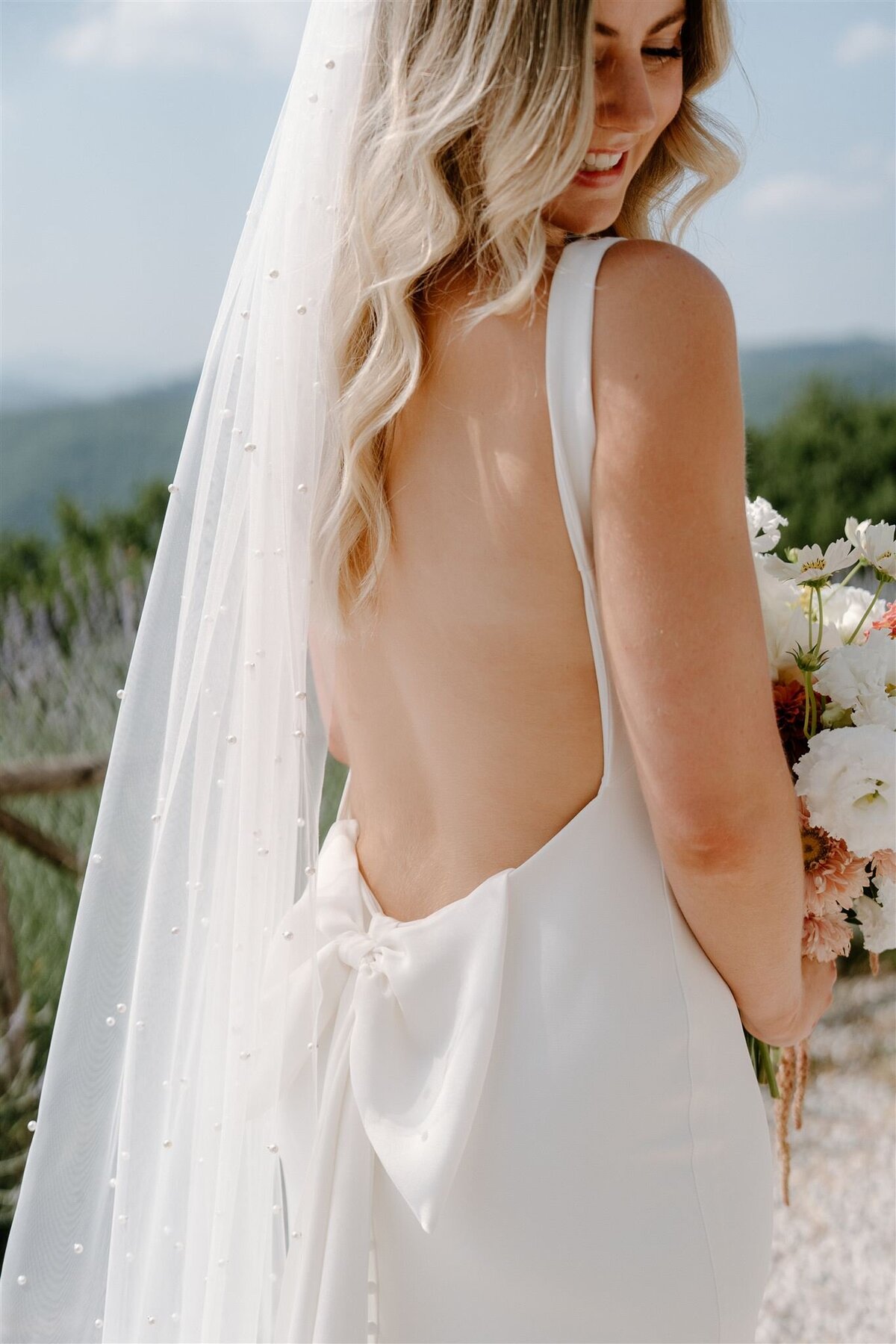 italyweddinginumbriabridewithnaturalmakeup10