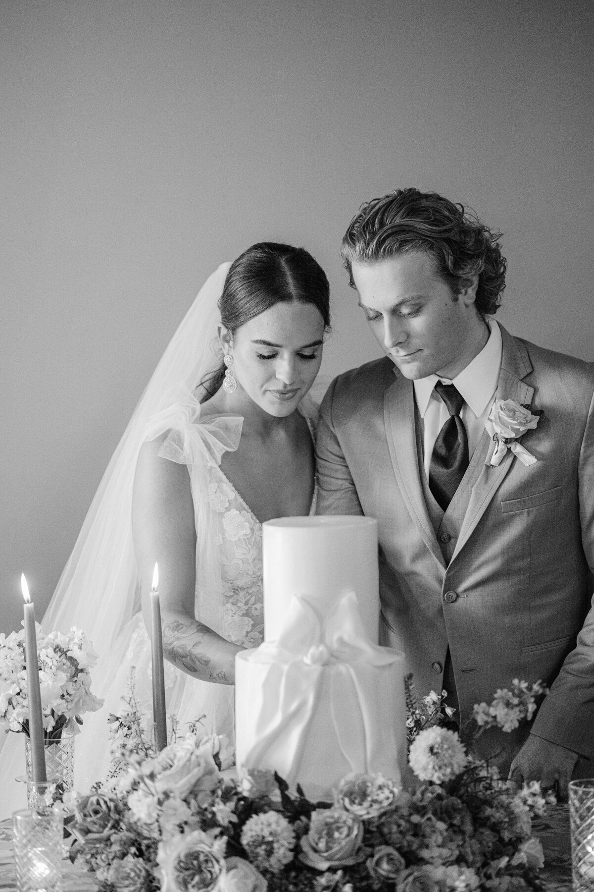 The_English_Barn_Wedding_Kansas_City-160bw