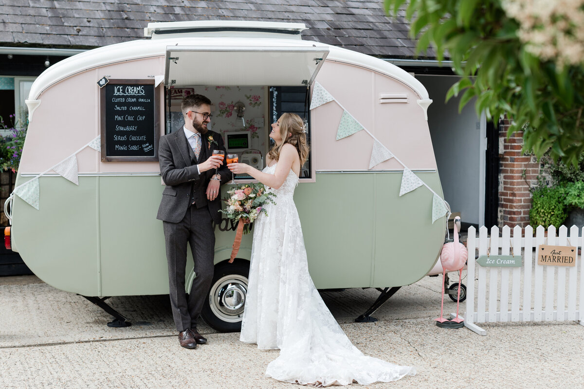 0093 country weddings at Upwaltham Barns in West Sussex