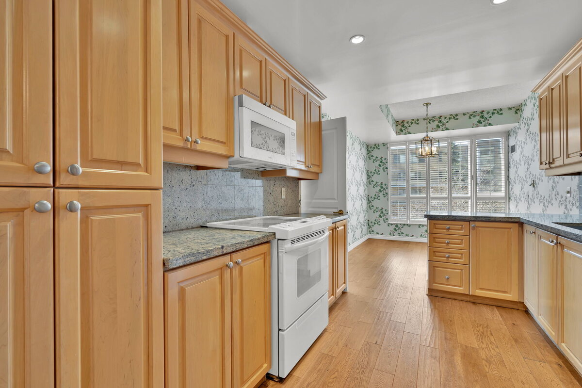 13. Kitchen