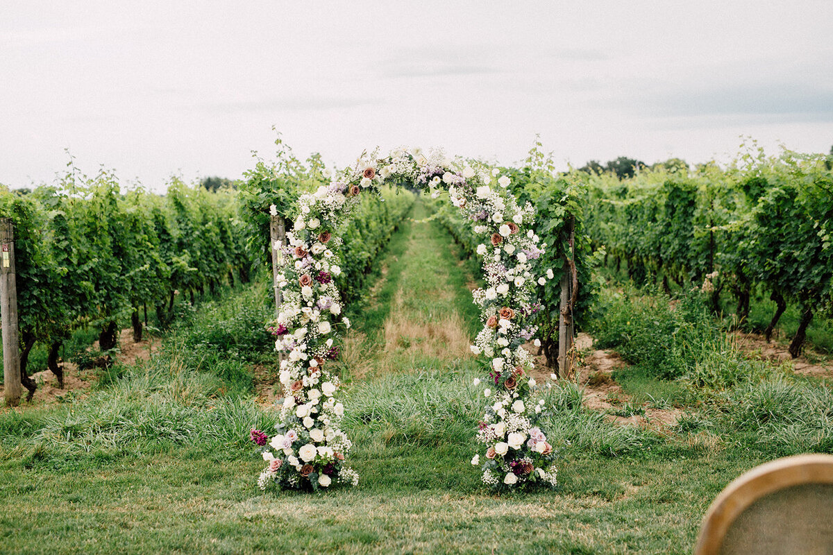 kendon-design-co._hamilton-niagara-wedding-planner-designer-florist-stratus-wines-vineyard-wedding-simply-lace-photography-255